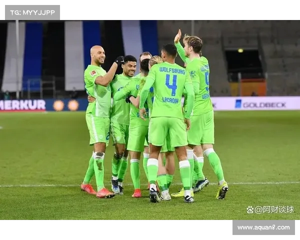 德甲降级区形势严峻 多支球队面临生死存亡关键战 德甲降级区形势严峻 多支球队面临生死存亡关键战